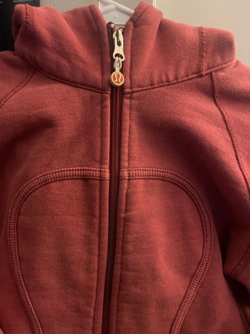 Lululemon Vintage  Scuba Size 4 Excellent Vintage Condition Rose Color RARE FIND - Picture 6 of 15